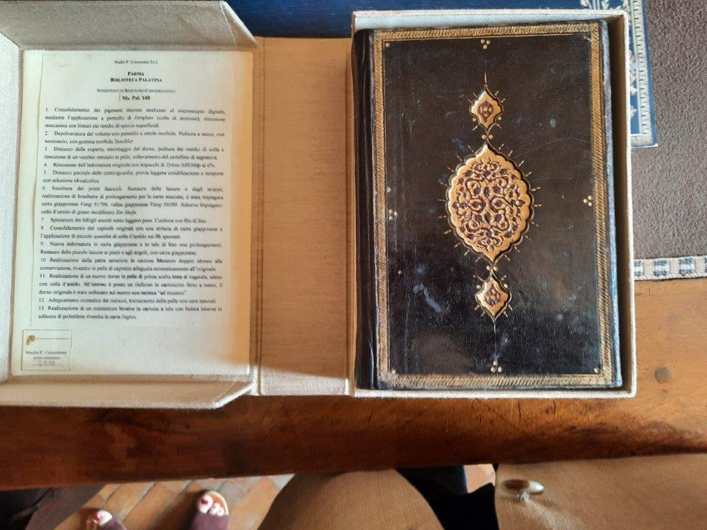 Restauro manoscritto Divina Commedia
